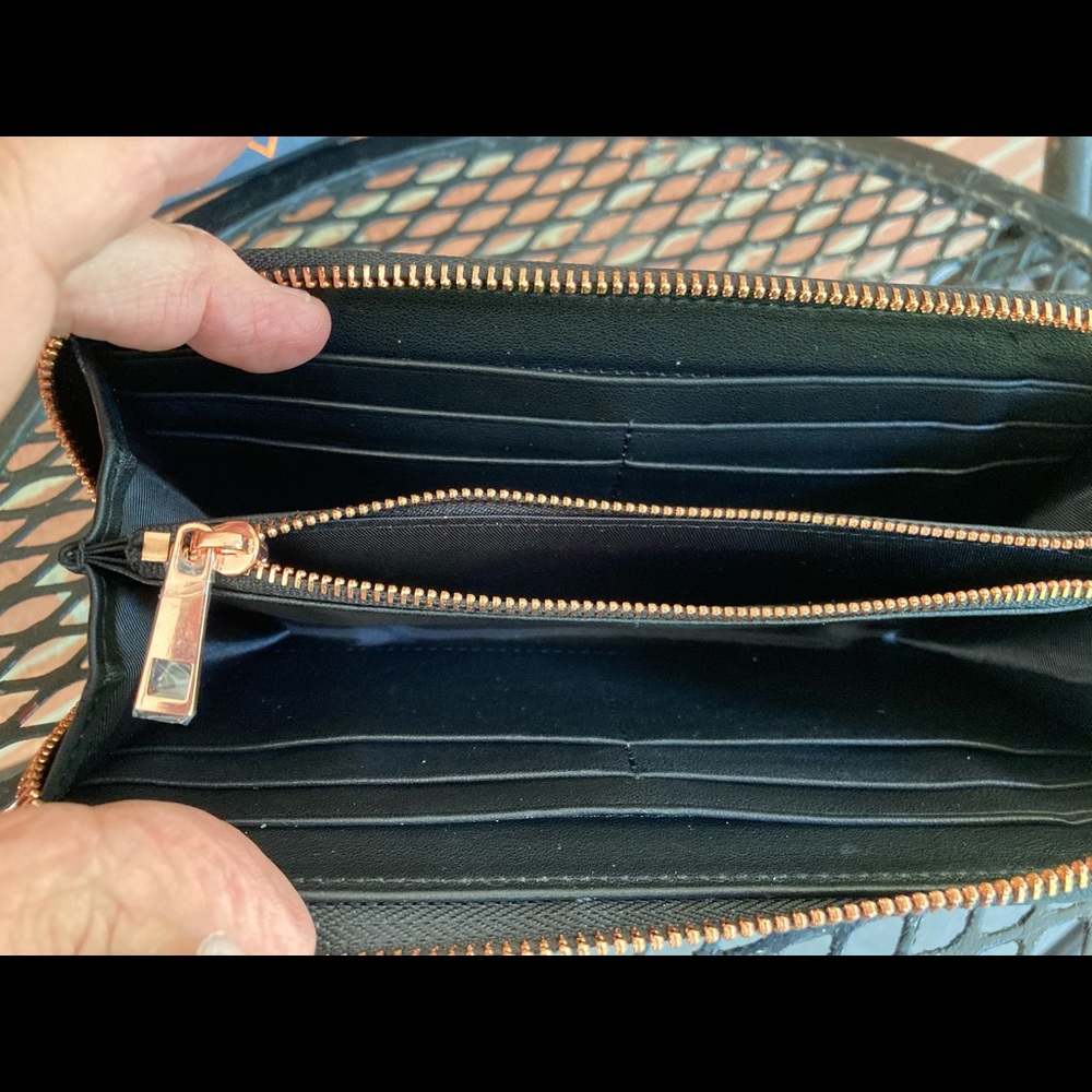 Bitflek black leather embossed wallet. New in box. - Picture 3 of 7